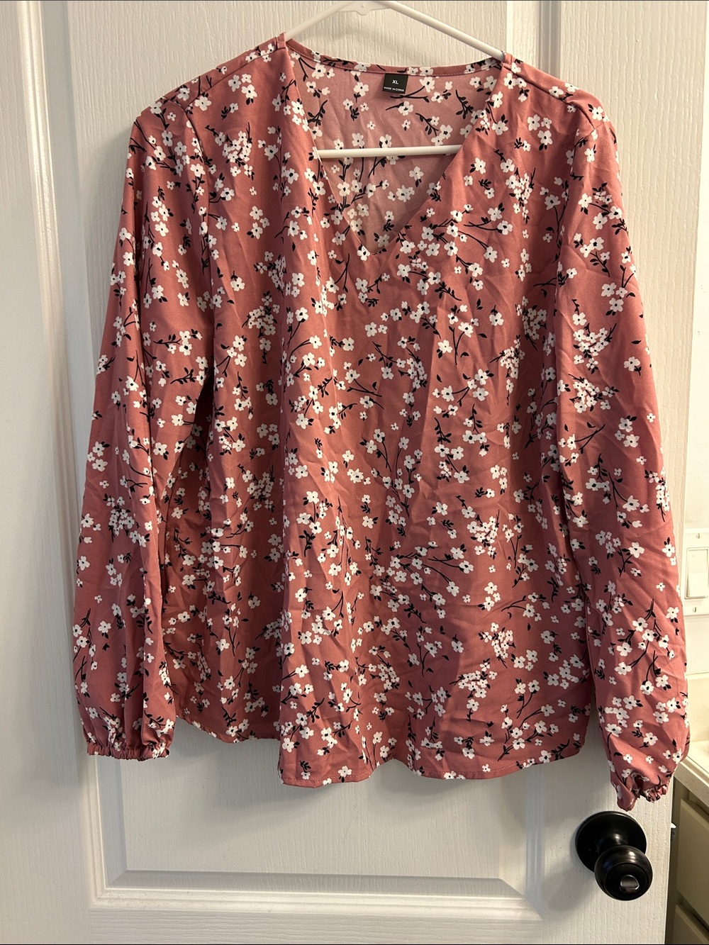 H&M Dusty Rose Floral V-Neck Long Sleeve Blouse